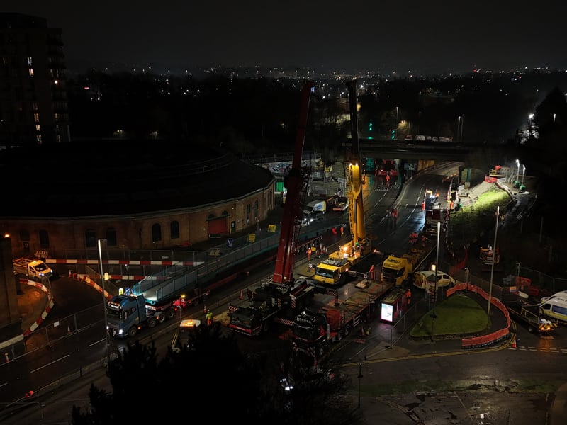 The new Wellington Road footbridge was successfully installed over the Armley Gyratory this weekend.