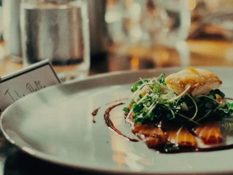 No.23 Uppingham in Lyddington has a 4.7* rating from 490 reviews. An OpenTable reviewer said: “The ambience in No.23 is wonderful, very popular with locals and out of towners alike, and it’s very clear why. Cocktails are fantastic and very well done, and the food is delicious. The staff are also extremely pleasant and friendly but also very professional making sure everyone is served promptly and sufficiently.”