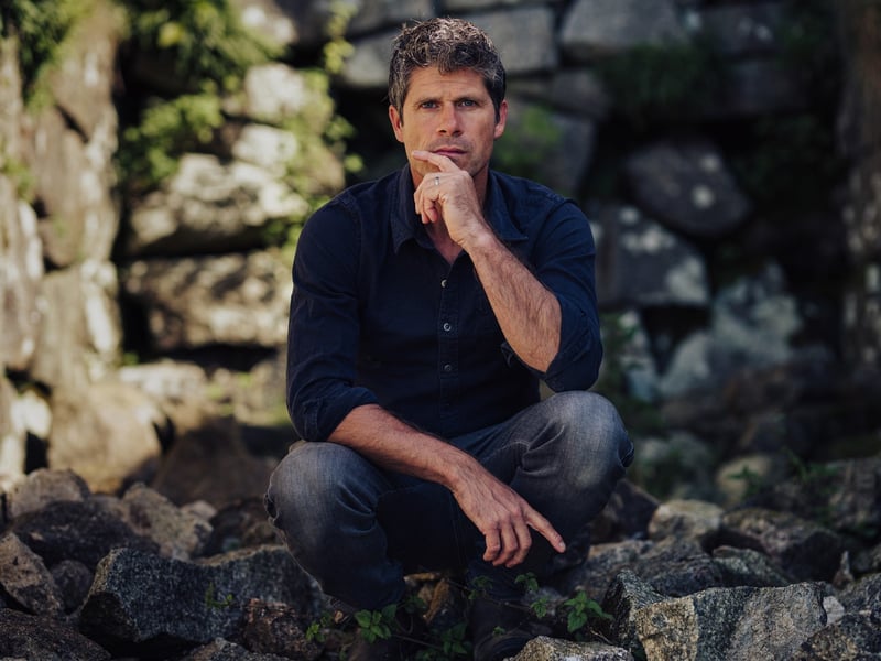 English folk singer-songwriter Seth Lakeman is known for his powerful vocals and virtuosic fiddle playing. His passionate performances and traditional-inspired songs have earned him a dedicated following. 📍 Oran Mor, Top of Byres Road, Glasgow, G12 8QX