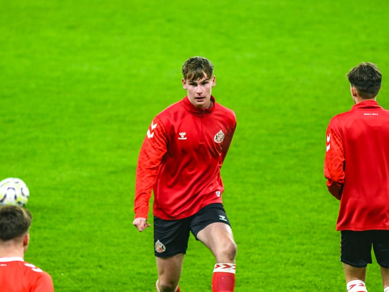 Finn Geragusian forced several mistakes from defenders with sheer hard work and brute force early on, but gave away a sloppy penalty with a mistimed tackle for Dortmund to take the lead. Worked really hard, but it was a poor evening for the talented forward. He will learn from this experience and is still a fantastic prospect. 5