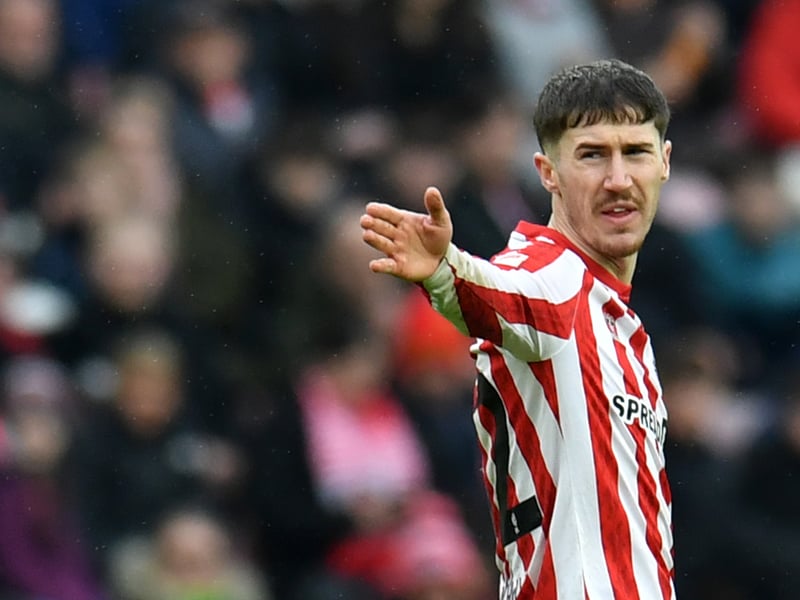Put in a couple of excellent crosses in the second half that deserved to be converted. Solid enough on the day when Sunderland generally were a long way short of their best. 6

