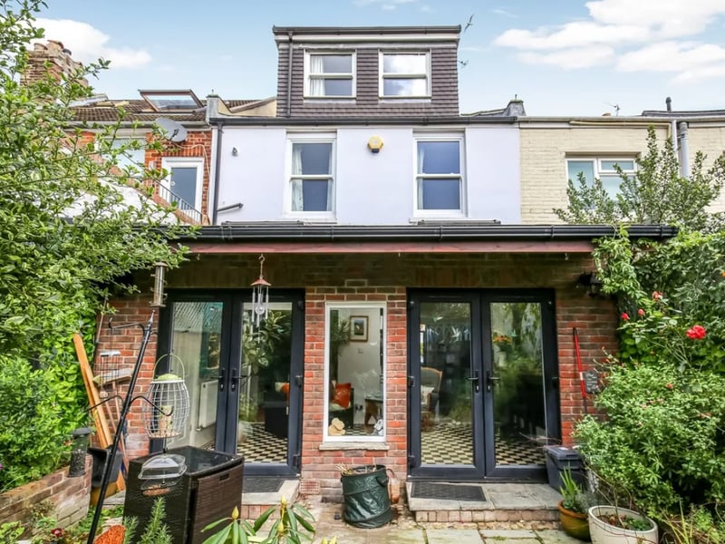 The listing says: "A four bedroom Edwardian home situated in a popular tree lined Avenue in Southsea within close proximity to the Victorian waterfront and esplanade." 