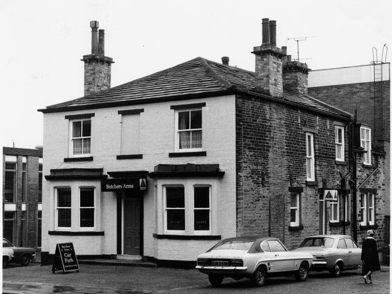 A town centre boozer it was run for a number of years by the parents of former Leeds United footballer Mark Jackson.