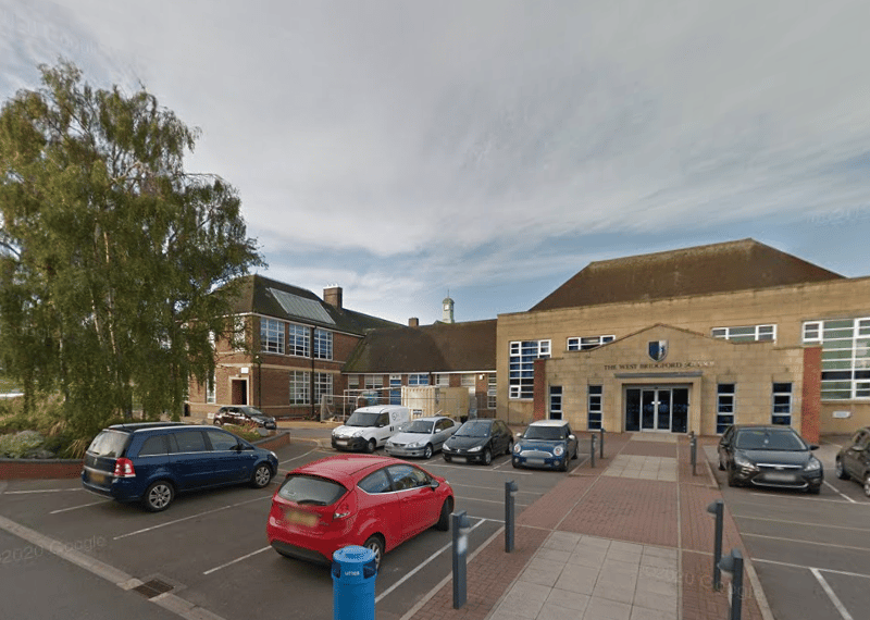 This is a secondary school and sixth form in West Bridgford, just south of Nottingham. It was formerly rated ‘outstanding’ overall by Ofsted.
In the 2023/24 school year, it had an A Level point score of 40.07 - giving it an average grade of B.
