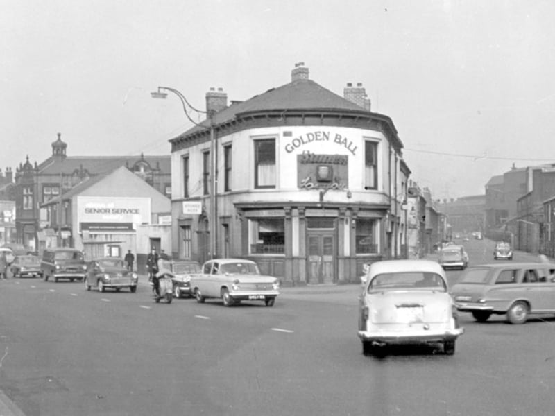 The Golden Ball pub (later The Turnpike), on Attercliffe Road, Sheffield, in April 1965. Built in 1828, it was damaged by fire in January 1989 and was later demolished to make way for the Don Valley Stadium.