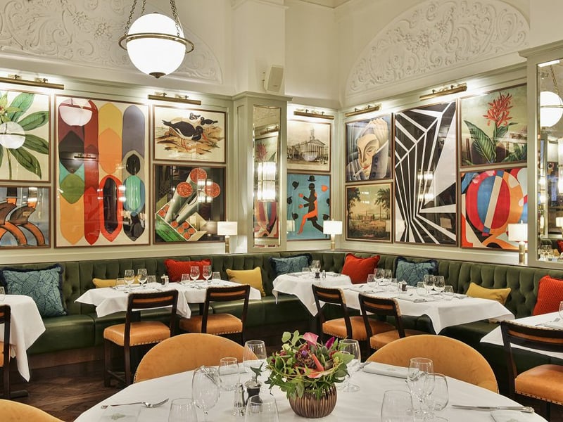Glasgow’s Ivy restaurant opened in 2019 and was the second Scottish branch of the chain to open after the Edinburgh one in 2017. Open Table reviewers commented on the food, atmosphere and excellent service.