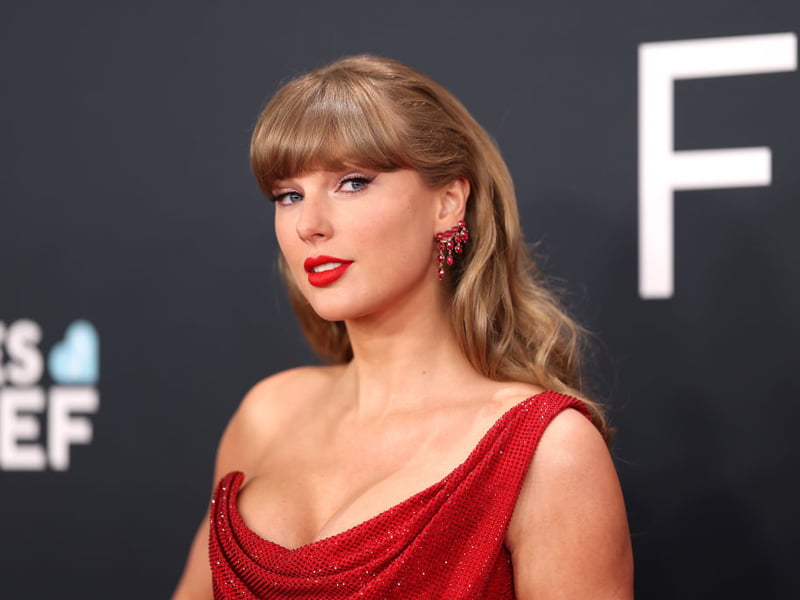 Last year saw Taylor Swift become the richest pop star in the world for the first time - thanks to her record-breaking Eras Tour. She's now worth an estimated - and jaw-dropping - $1.5 billion.