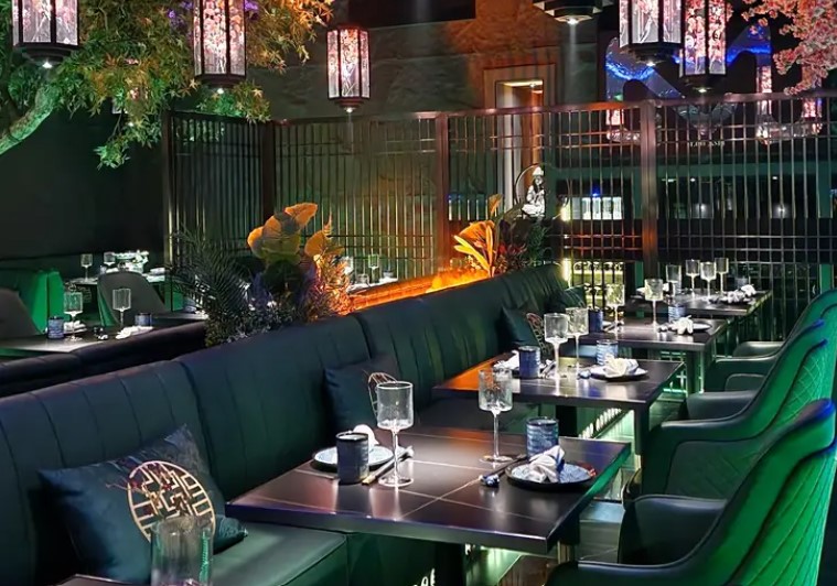 Edo Asia in Southampton has a 4.8* rating from 380 reviews. An OpenTable diner said: “Great evening here with friends. First time for them and they really enjoyed the experience. Lovely food (almost couldn’t finish it) and the staff were friendly and attentive. Fabulous cocktails. Really enjoyed ourselves and can’t wait to revisit.”