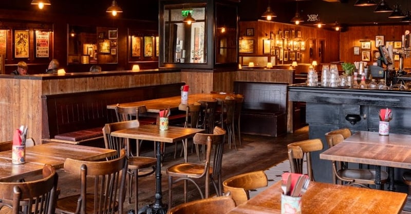 Red Dog Saloon in Southampton has a 3.5* rating from 1,757 reviews. An OpenTable diner said: “My teenage son wanted to try brisket for the first time and we were so lucky to have found this restaurant.The staff were first class, we chose a 2 person platter that was slightly over my budget and the amazing waitress organised with the chef a smaller serving for both of us that I could afford that wasn’t on the menu. We can’t wait to come back."