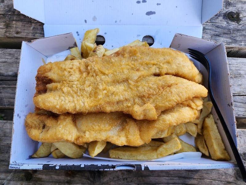 The Kent Fish and Chip Bar has been a popular neighbourhood chippy in Finnieston for over 70 years known for its freshly cooked fish and golden chips. 218 Kent Road, Finnieston, Glasgow G3 7HE.