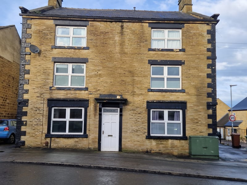 The Travellers in Fartown opposite Bankhouse Lane in Pudsey was one of the first pubs in the town to call permanent last orders.