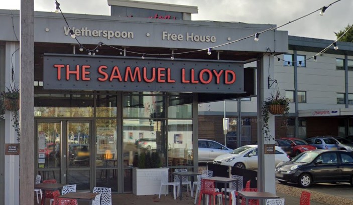 The Samuel Lloyd in Corby has a 4* rating from 1,788 reviews. A Google reviewer said: “Beautiful place, the atmosphere was quiet on the night we were there. Food was tasty and the serving size generous. Service was fast. Staff very professional and friendly. Will go there again.”