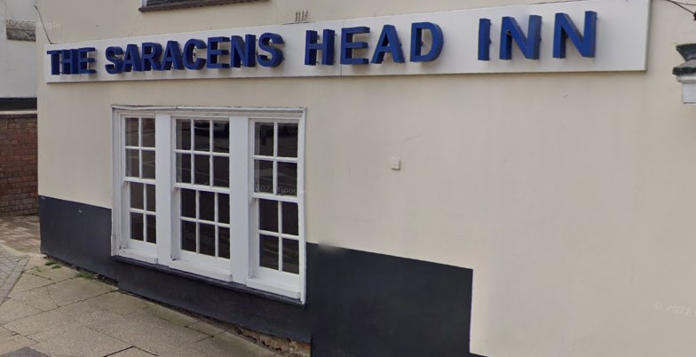 The Saracens Head Inn in Daventry has a 3.9* rating from 1,076 reviews. A Google reviewer said: “It gets very busy in the evenings, but there are not usually any issues finding a table. With the app, service is no hassle at all, and drinks and food are brought to the table. Food is always hot and good portion size.”