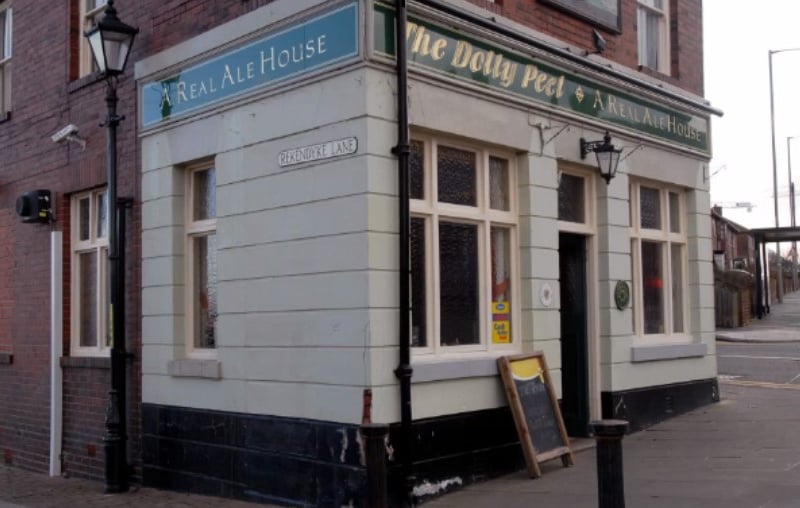 Travelling back to 2006 for this view of the outside of the pub in Commercial Road.