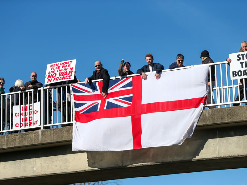 Protesters on the footbridge over Wallington Way, Fareham near Wates House.
Picture: Chris Moorhouse (010325-37)