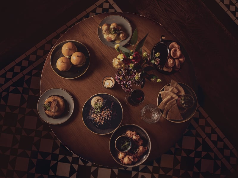 Sam’s Chop House is a Victorian pub that serves up traditional British classics, including a fantastic selection of pies.