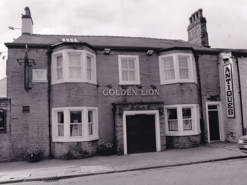 The Golden Lion on Chapeltown pictured in May 1991.