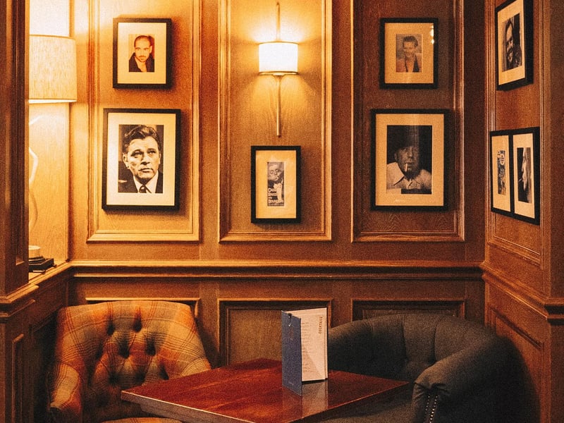 The Lovable Rogue in Glasgow has a menu of delicious pies, including ox cheek, chicken & chorizo, mushroom, leeks and blue cheese. 
