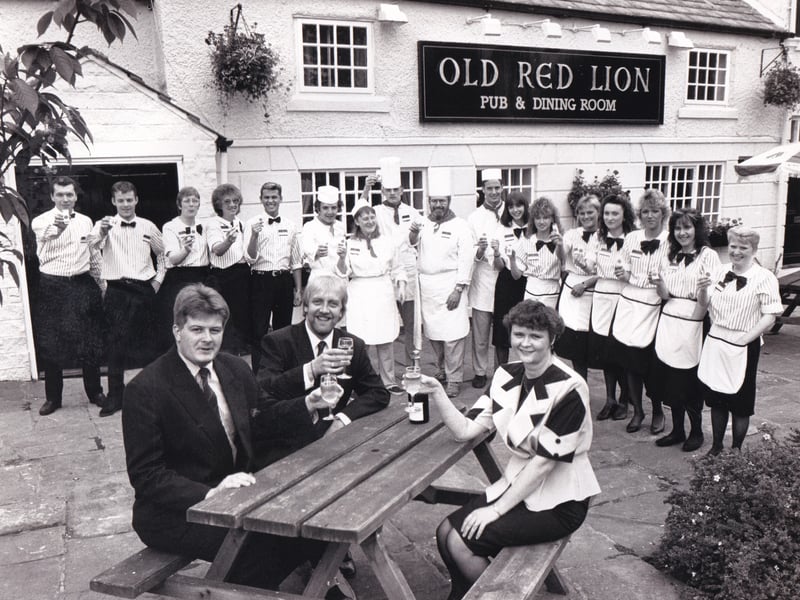 Enjoy these unseen photos celebrating Leeds pub culture in the 1990s.