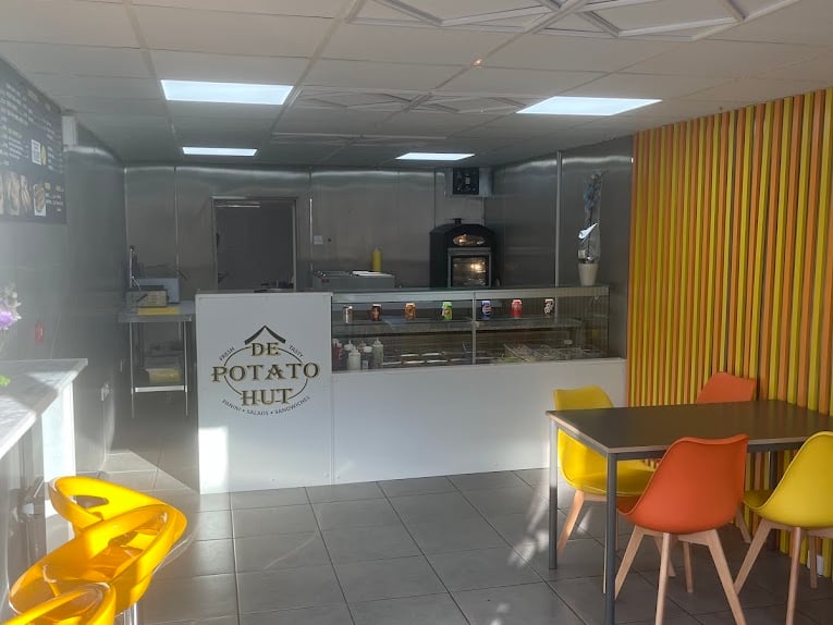 De Potato Hut in Chesterfield has a 4.9* rating from 20 reviews. A Google reviewer said: “It’s very delicious. Also very good price for such good quality of food. Definitely visit again when I am hungry.”