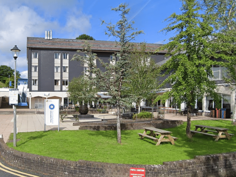 Trinity Saint David is centred around a few campuses in southwest Wales, although it also has facilities in other major centres like London and Cardiff. The Guardian ranked it 80th overall in the UK.
It was given a score of 89.7 out of 100 for student satisfaction, when it came to the teaching they had received there.