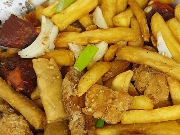 Ming’s Court in Rossington has a 3.5* rating from 9 reviews. A TripAdvisor reviewer said: “One of the most consistently satisfying take-aways I have eaten from!! Food always arrives on time, hot and well prepared. Would definitely recommend.”