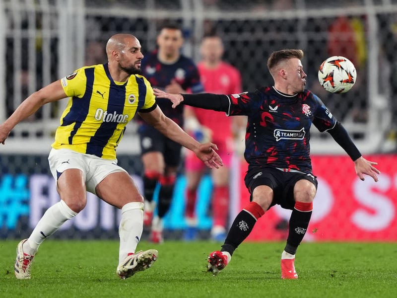 Buzzed around looking for the ball and was a tenacious presence in the midfield. Part of a unit that put their Fenerbahce opposites to shame. 8