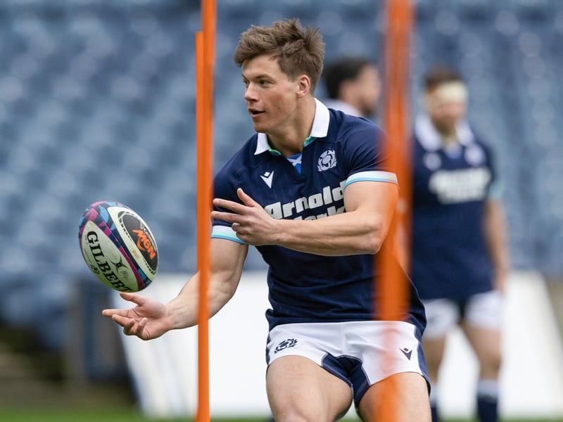 Had the run of the centre battle. Drove down the wing to set up Scotland's try. Handling error stopped a good move later in the game. 7