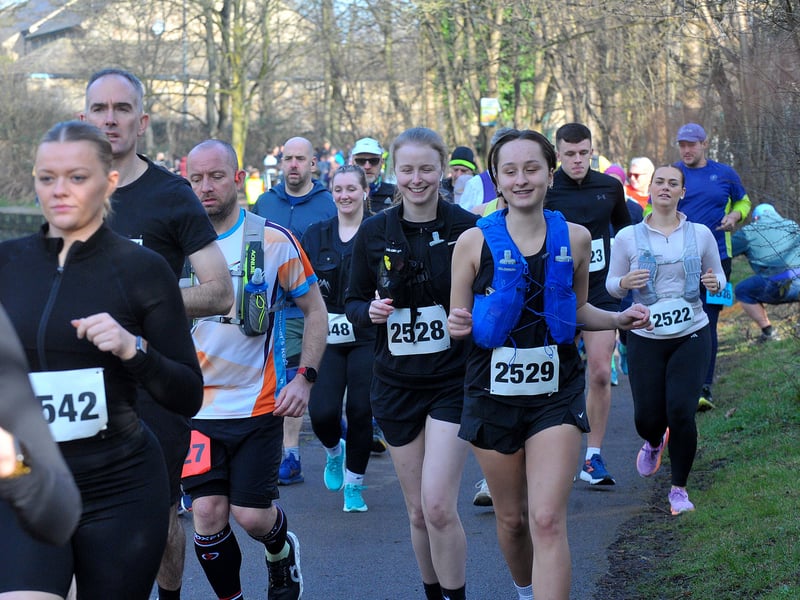 Runners set off.