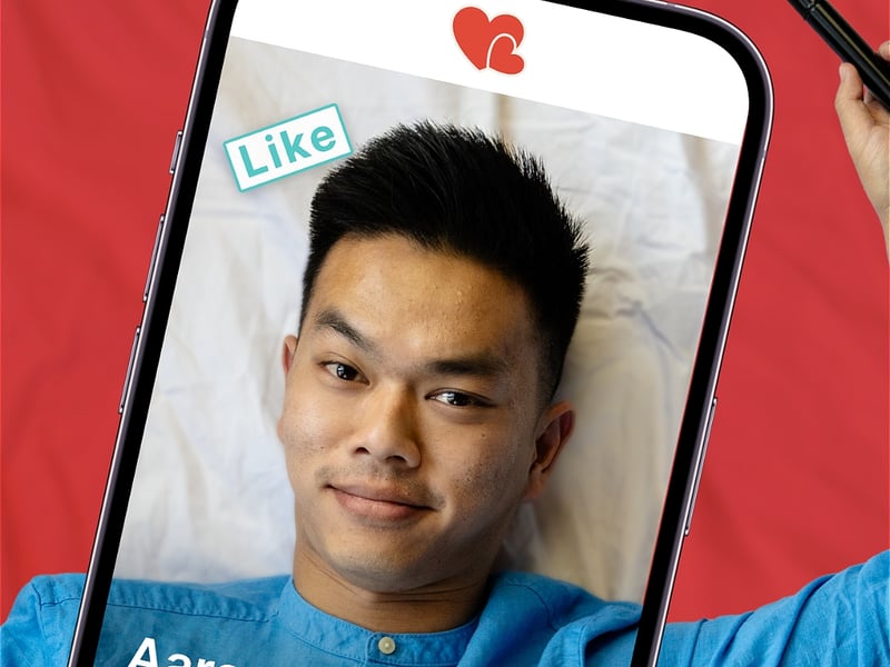 Falling: A Disabled Love Story follows Aaron’s journey to understand his new body in the uncertain world of first loves, online dating, and sex after suffering a spinal cord injury.