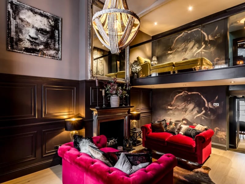 The listing says: "Offering 1,621 sqft/150.6 sqm of flexible accommodation the property benefits from many character features including the Georgian front facade, sash windows with internal shutters and a beautiful staircase."