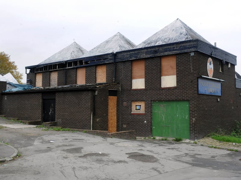 The Cottingley Arms on Cottingley Drive opened in 1971. Previously known as The Sphinx, a film called Tina Goes Shopping was made in the late 1990s. Now demolished.