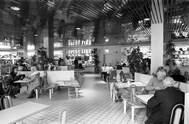 Baked potato shop Spud U Like anf the food court of the newly-opened Cameron Toll shopping centre in Edinburgh, April 1985.