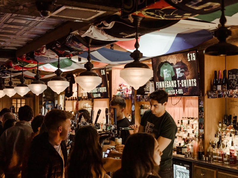 Finnegan’s Wake is a cosy, traditional Irish pub tucked away in the streets of Edinburgh. It has received praise for its spacious dance floor.