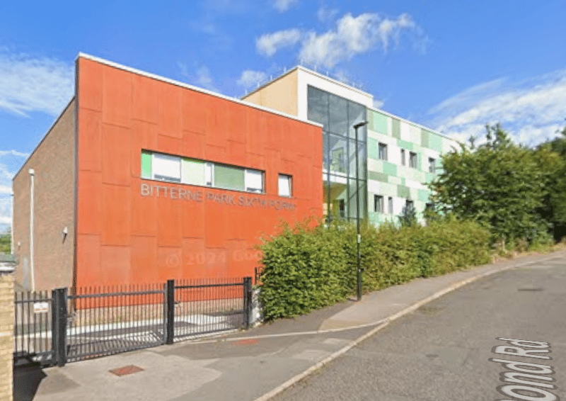 Bitterne Park School has been awarded a score of 28/40 on The Telegraph's GCSE league table, making it a 'good' school for GCSE results.