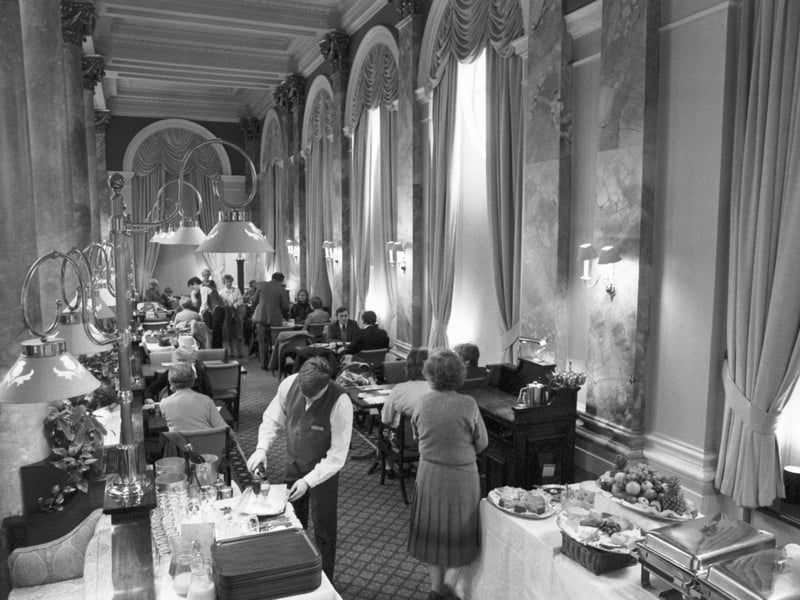 A busy lunch-time at the Balcony Bar carvery in Edinburgh's George Hotel, October 1987.