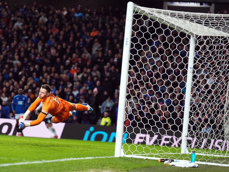 No chance with the opening Symanski goal and while he got a touch to the Pole's second, he could not keep it out. Couple of smart stops in extra time and then was the hero in the penalty shoot-out, saving two efforts. 8