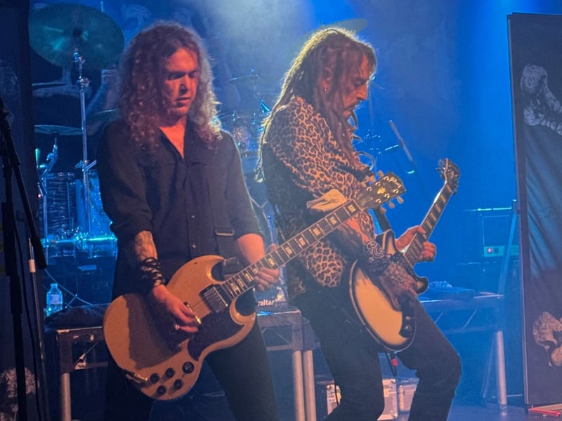 There was no shortage of lengthy guitar solos.