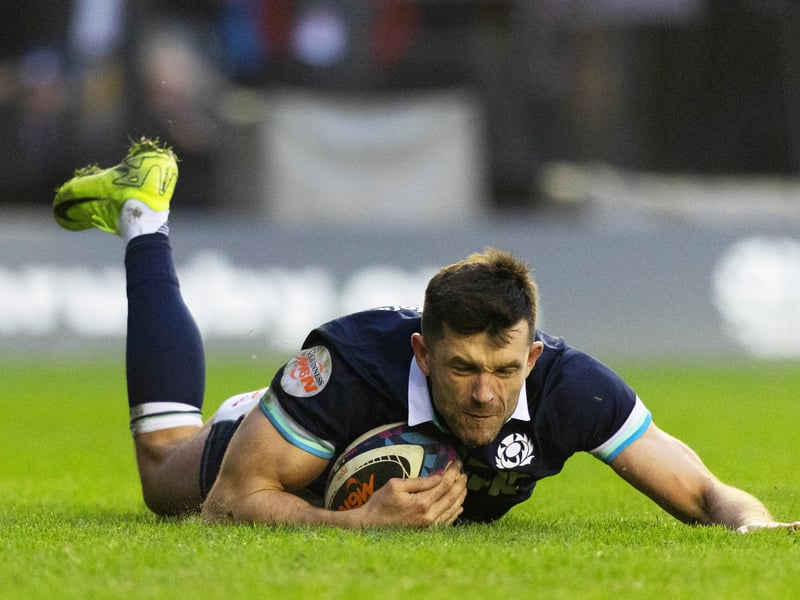 Sliced through the French defence to start move for disallowed try. Showed his class in attack at times. 6