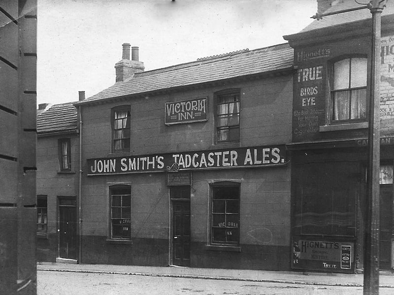 The Victoria Inn on Water Lane. It was located near the junction with Victoria Road, opposite the Clarendon Hotel.