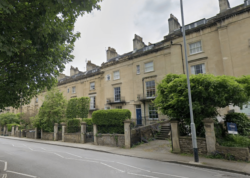 15 properties sold between March 2024 and March 2025. On average, properties sold after 135 days.