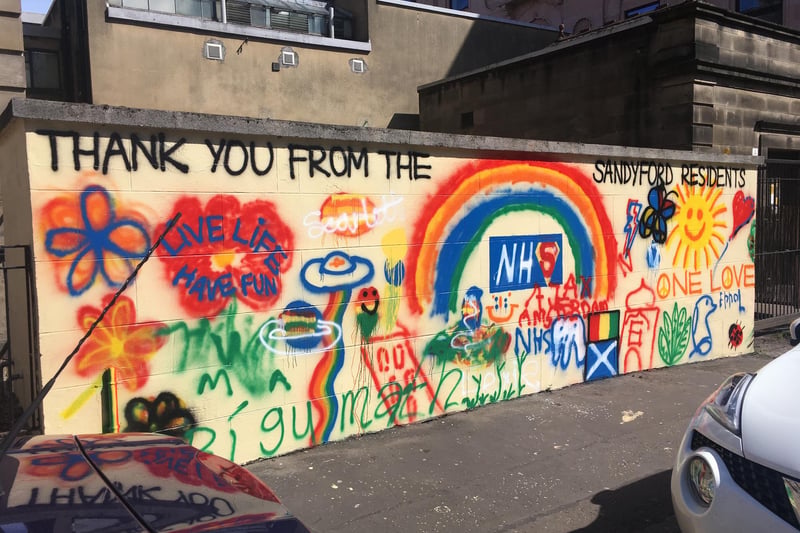 A mural painted by a residents association.