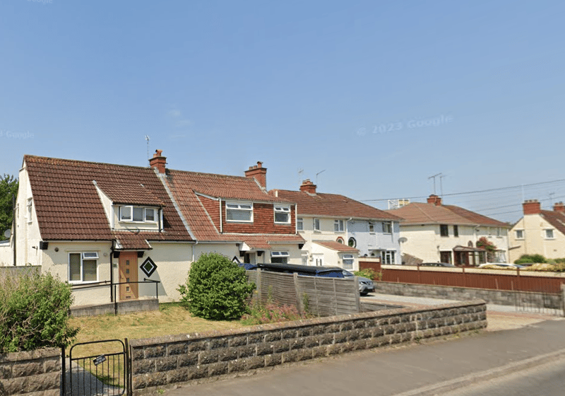 17 properties sold between March 2024 and March 2025. On average, properties sold after 154 days.