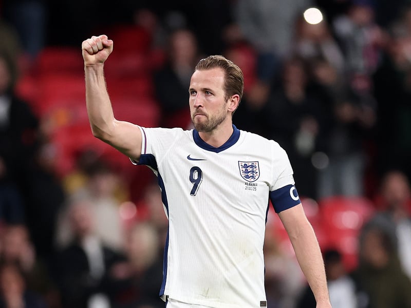 England's captain and record goalscorer earns a reportedly weekly wage of £402,285 at Bayern Munich, not including bonuses.