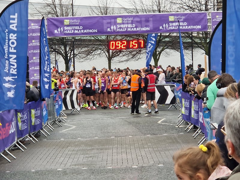 Runners ready for the start of the race. Photo: David Kessen