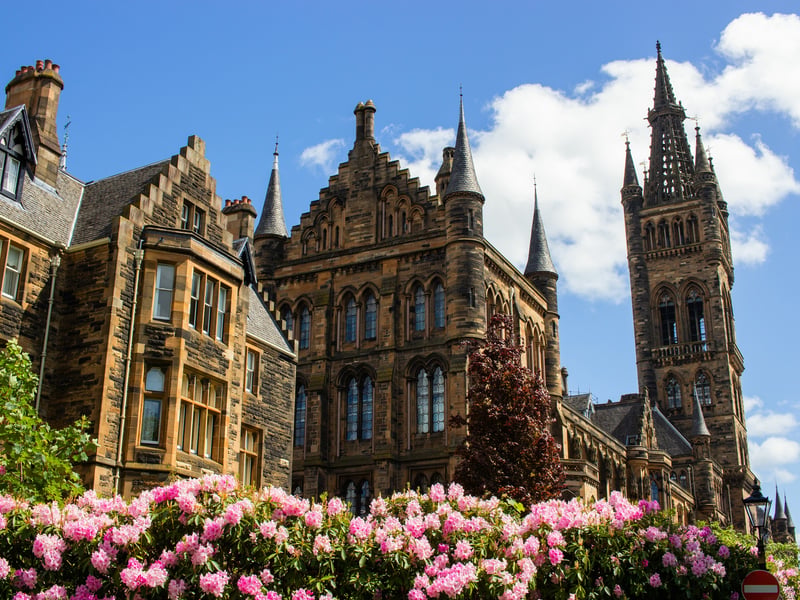 As its name might suggest, this is another Glasgow-based school. On StudentCrowd, it has an average rating of 4.32 stars out of 5. Its highest ratings are for its clubs and societies, and campus and facilities.