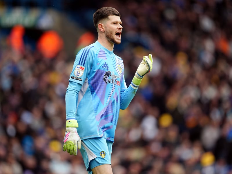 Saved a penalty, saved shots, kicked it well and was heading for an 8 until he dropped a corner and handed Swansea a gift. The second goal was from such an acute angle that he had to do better.