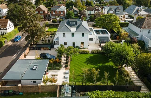 This sensational four bedroom home is impeccable throughout with three bathrooms and four reception rooms.