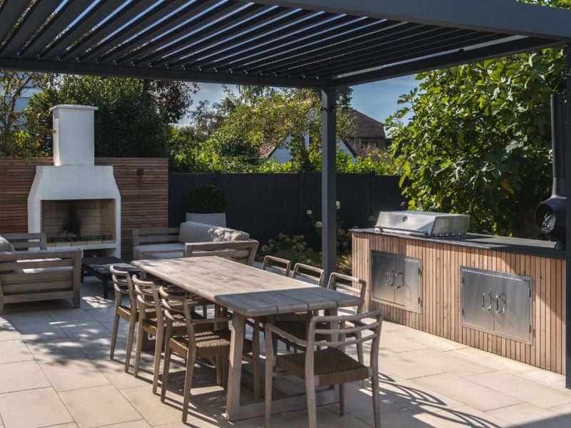 For more information about this splendid property, visit the Savills website. 