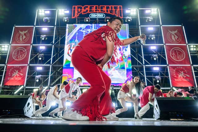 This 2012 K-pop sensation transcended cultural boundaries, becoming the first YouTube video to reach one billion views and beyond. "Gangnam Style" introduced K-pop to a global audience with its infectious electronic beats, catchy chorus, and the now-iconic horse-riding dance, sparking countless parodies and dance covers worldwide.